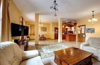 Eladó Budajenői családi ház hirdetés (48923839)