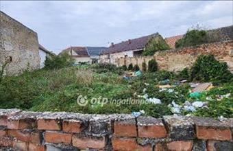 Eladó Győri lakóövezeti telek hirdetés (42994846)