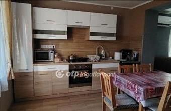 Eladó Orosházai családi ház hirdetés (97493222)