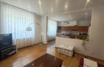 Eladó Budapest XV. kerületi családi ház hirdetés (36348785)