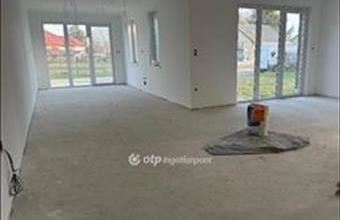 Eladó Dánszentmiklósi családi ház hirdetés (14223597)