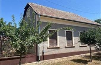 Eladó Nagykőrösi családi ház hirdetés (86372433)