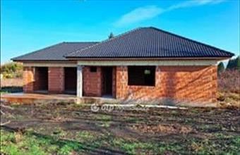 Eladó Békéscsabai családi ház hirdetés (39947792)