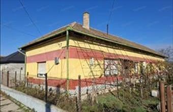 Eladó Tiszaugi családi ház hirdetés (34525317)