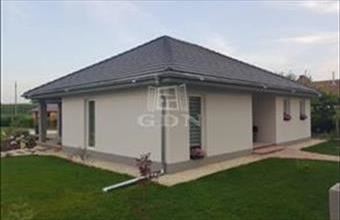 Eladó Balatonmáriafürdői családi ház hirdetés (27179344)