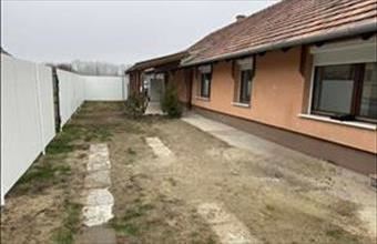 Eladó Örkényi családi ház hirdetés (93884977)