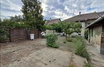 Eladó Budapest XV. kerületi családi ház hirdetés (37938255)