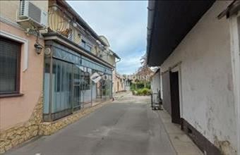 Eladó Budapest XV. kerületi családi ház hirdetés (47875449)