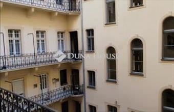 Eladó Budapest VI. kerületi tégla lakás hirdetés (24894333)