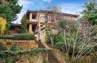 Eladó Budapest III. kerületi családi ház hirdetés (72923395)