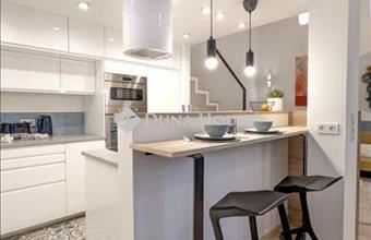 Eladó Budapest VI. kerületi tégla lakás hirdetés (76765543)