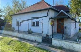 Eladó Tiszaföldvári családi ház hirdetés (47448547)