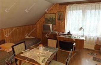 Eladó Bakonyjákói családi ház hirdetés (93249144)