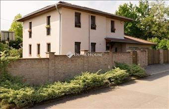 Eladó Pécsi családi ház hirdetés (23442973)