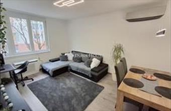 Eladó Budapest XVIII. kerületi csúsztatott zsalus lakás hirdetés (43431314)