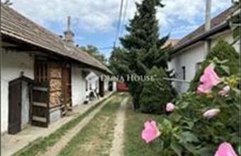Eladó Kisoroszi családi ház hirdetés (44571292)