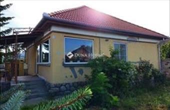 Eladó Nagykátai családi ház hirdetés (37253254)