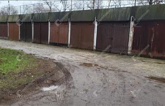 Eladó Szegedi egyedi garázs hirdetés (89768767)