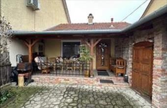 Eladó Váci családi ház hirdetés (93929972)