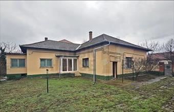 Eladó Mezőkovácsházai családi ház hirdetés (67775551)