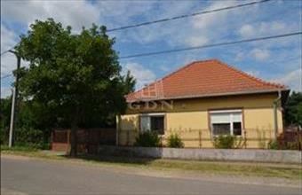 Eladó Taktaharkányi családi ház hirdetés (81535879)