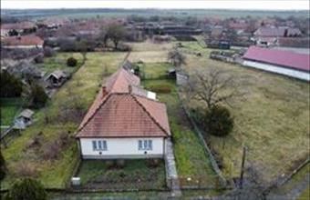 Eladó Nagyúti családi ház hirdetés (22368636)