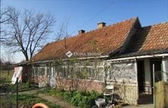 Eladó Szentmártonkátai családi ház hirdetés (27749434)