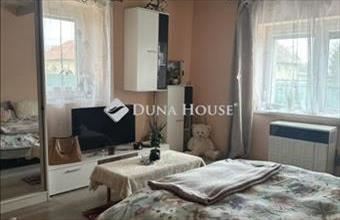 Eladó Tápiósági családi ház hirdetés (84377452)