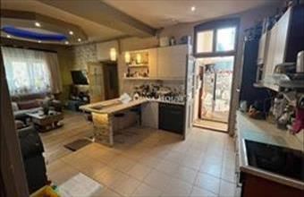 Eladó Budapest XV. kerületi családi ház hirdetés (54528727)