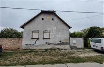 Eladó Nagybaracskai családi ház hirdetés (34958759)