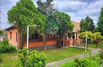 Eladó Tiszaújvárosi családi ház hirdetés (85996183)