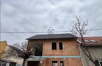 Eladó Budapest XV. kerületi családi ház hirdetés (43425369)