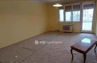 Eladó Kunszentmártoni tégla lakás hirdetés (16749563)