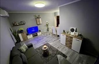 Eladó Veszprémi panel lakás hirdetés (63574962)