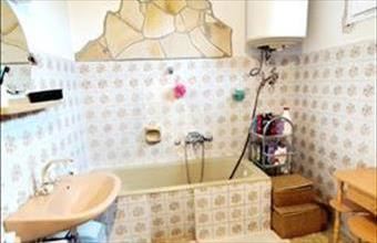 Eladó Bakonynánai családi ház hirdetés (78857349)