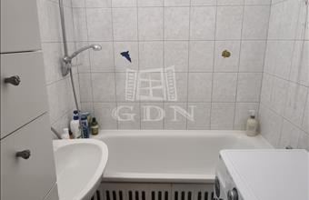 Eladó Veszprémi panel lakás hirdetés (98733273)