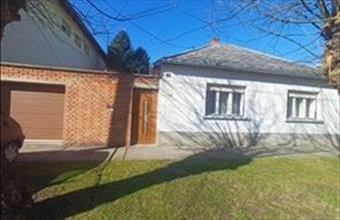 Eladó Bajai családi ház hirdetés (81677525)