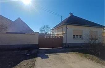 Eladó Bátmonostori családi ház hirdetés (78369414)