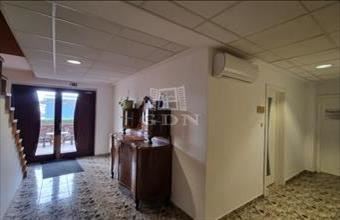 Kiadó Székesfehérvári iroda irodaházban hirdetés (32277211)