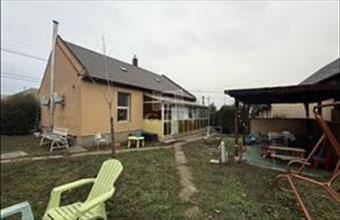 Eladó Székesfehérvári családi ház hirdetés (74325392)