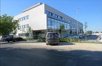 Kiadó Székesfehérvári iroda irodaházban hirdetés (72292663)