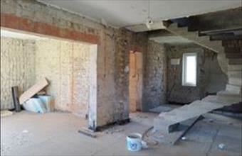 Eladó Komáromi családi ház hirdetés (57645454)