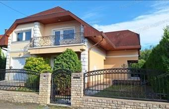 Eladó Siófoki családi ház hirdetés (92749475)