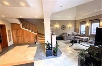 Eladó Veszprémi családi ház hirdetés (27734636)