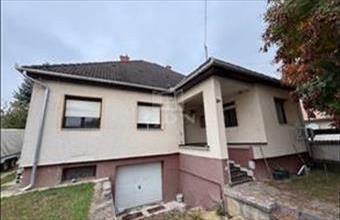 Eladó Bábolnai családi ház hirdetés (46839887)