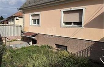 Eladó Úri családi ház hirdetés (79667364)