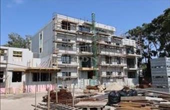 Eladó Komáromi panel lakás hirdetés (94473412)