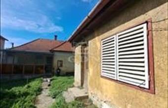 Eladó Balatonkenesei családi ház hirdetés (35632343)