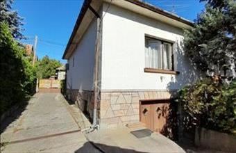 Eladó Váci családi ház hirdetés (43855844)