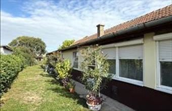 Eladó Izsáki családi ház hirdetés (38537334)